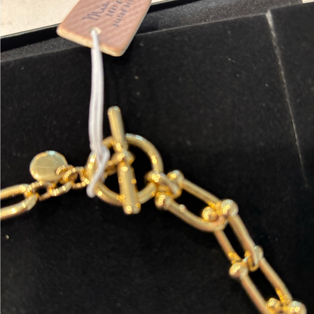 Elegant Gold Chain Necklace - Picture 6 of 7